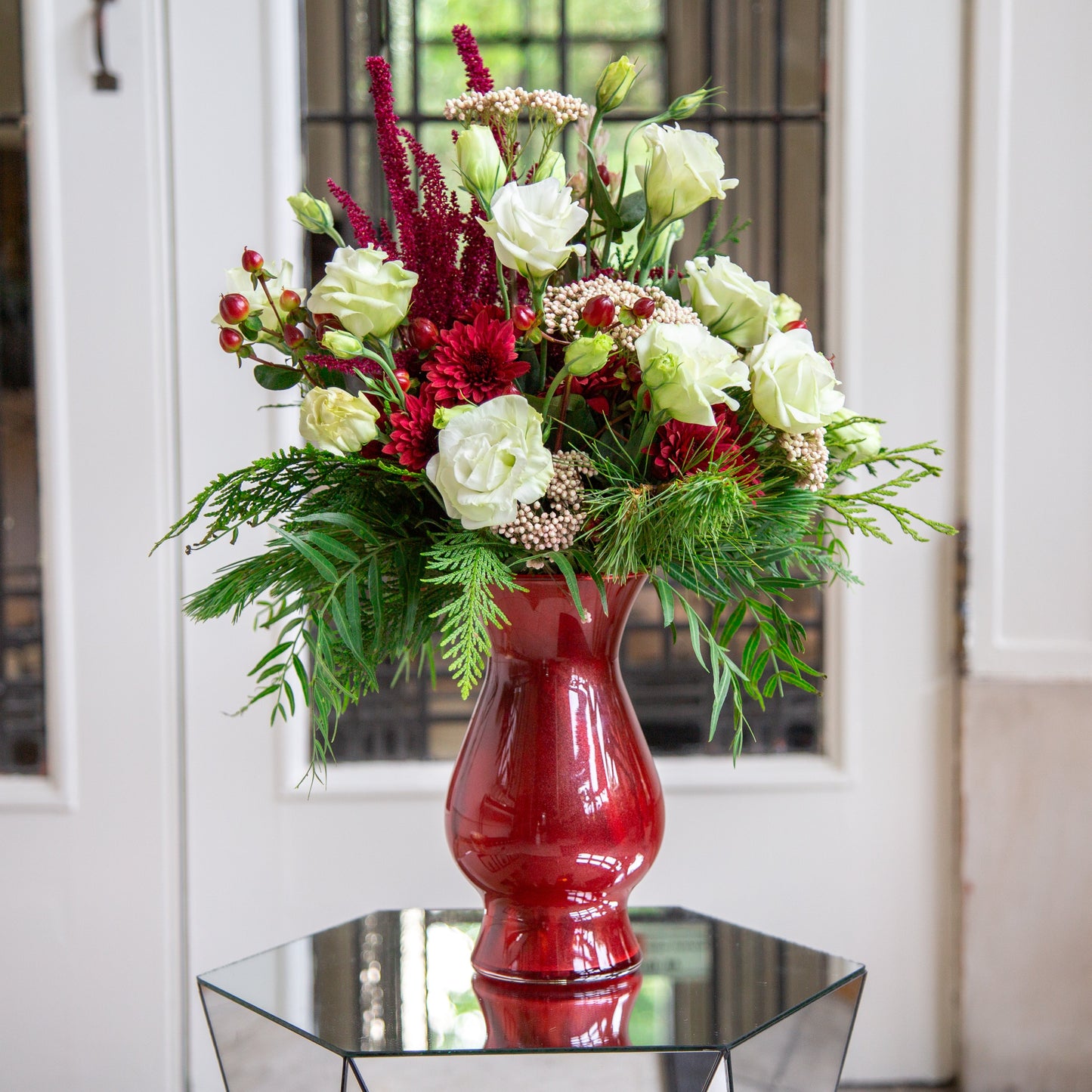 Holiday Bella Vase – Peppermint