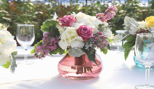 9 Ideas for Glass Vase Wedding Centerpieces