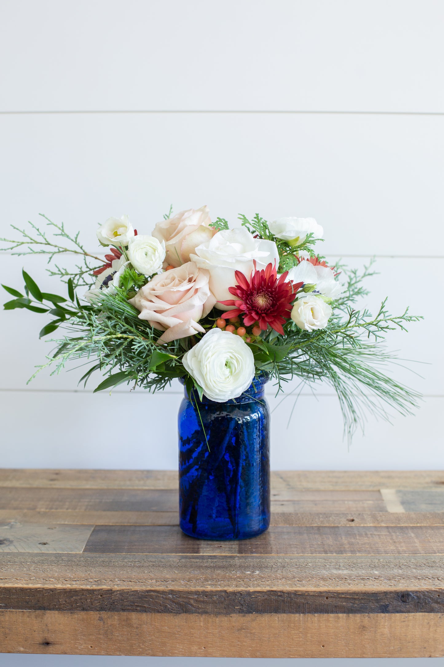 Hammered Jar Vase – Cobalt