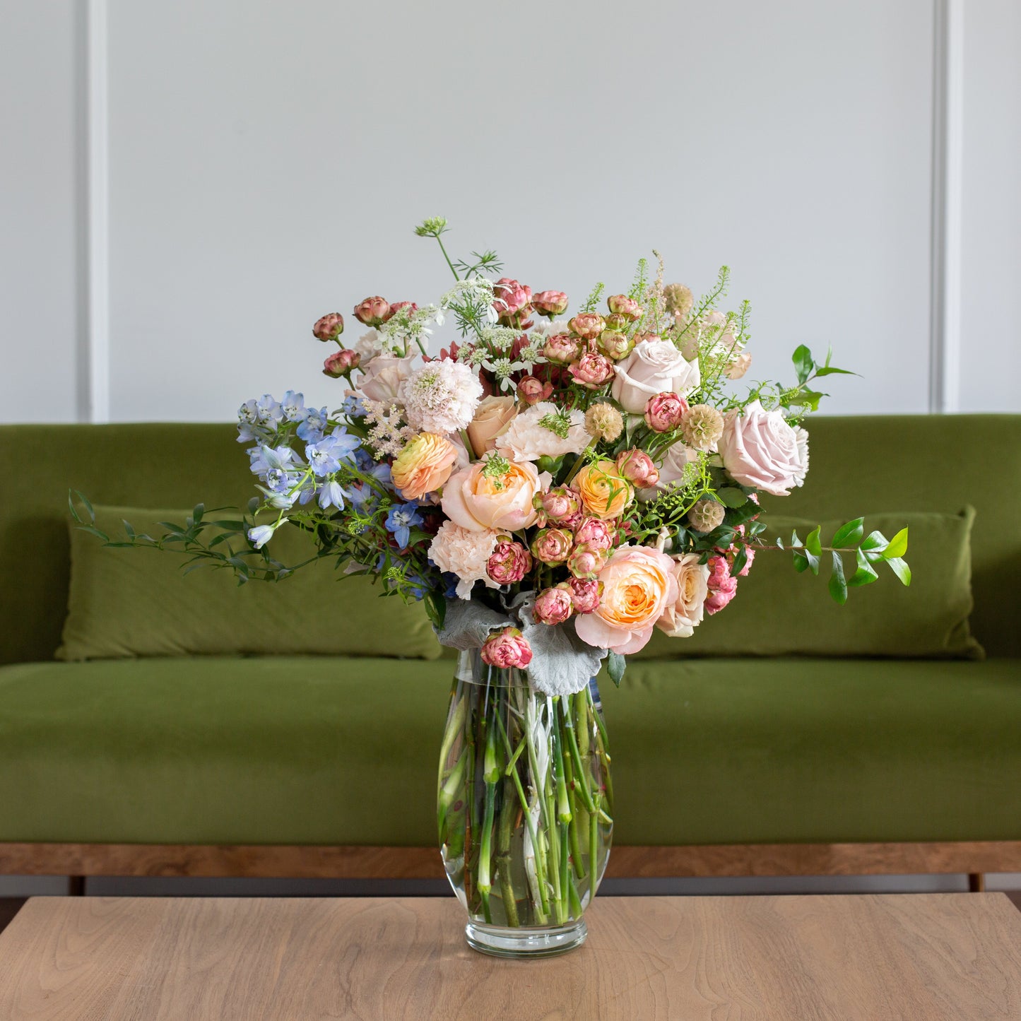 11" Glass Celebrity Vase